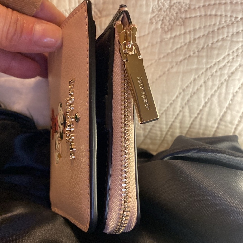 Kate Spade Disney Minnie Mouse bifold wallet - Picture 3 of 4